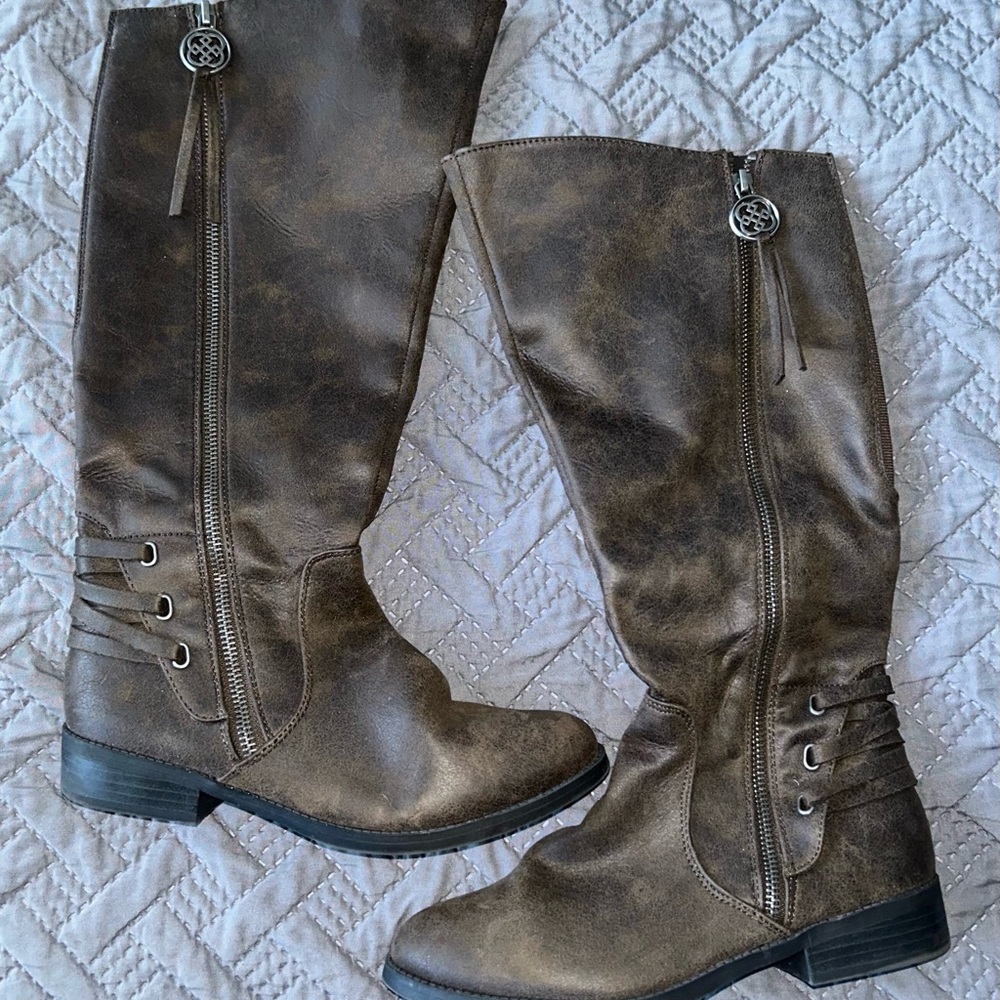Brown Riding Boots - Picture 2 of 6